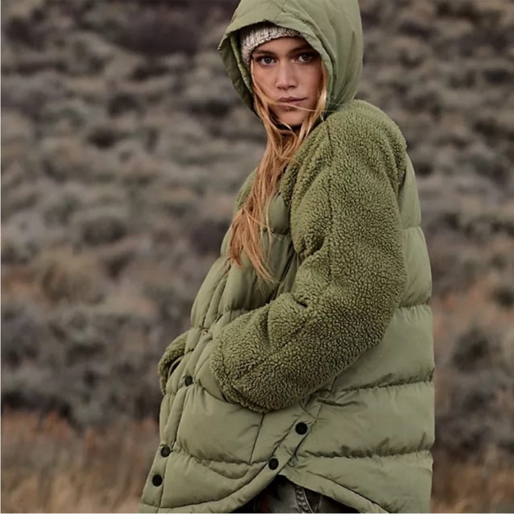 Anthropologie pilcro puffer swing jacket green hoodie buttons teddy